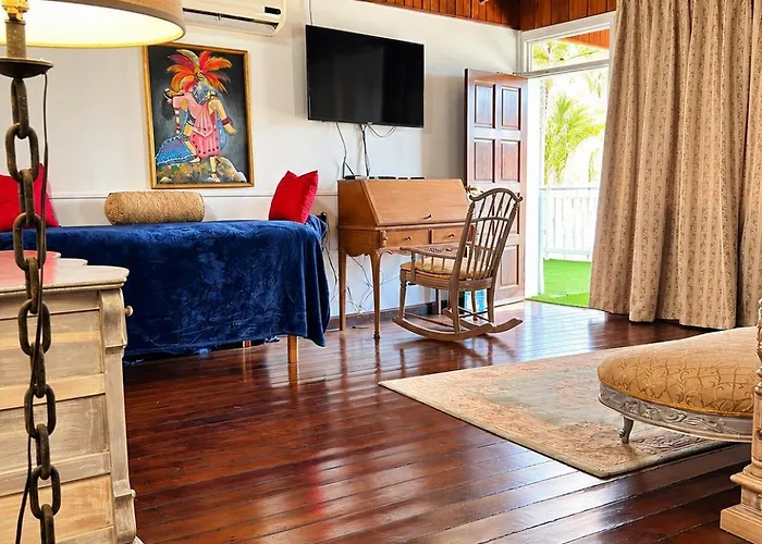 Cozy 3 Of 5 Penthouse In The Heart Of Ochi * Ocho Rios
