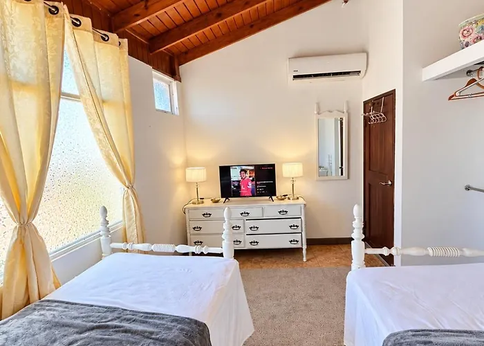 Cozy 3 Of 5 Penthouse In The Heart Of Ochi * Ocho Ríos